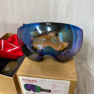 Zeal Blue Ski Goggles with 2 lenses